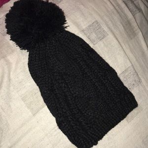 Black Pom Pom beanie